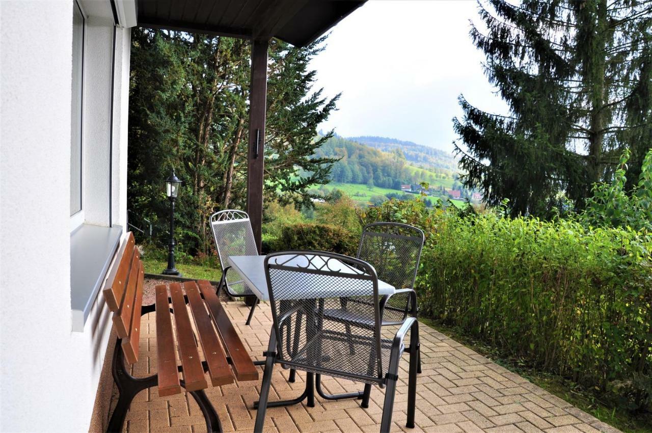 Feriendorf Am Hundsrueck Floh Exteriör bild